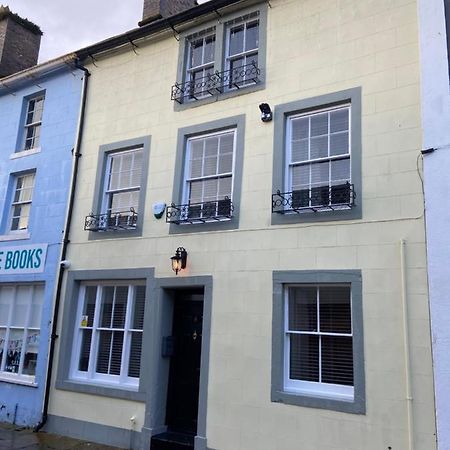 6 Church Street, Whitehaven - Perfect Deployment Location For Coast To Coast Cyclists & Hikers Exterior photo